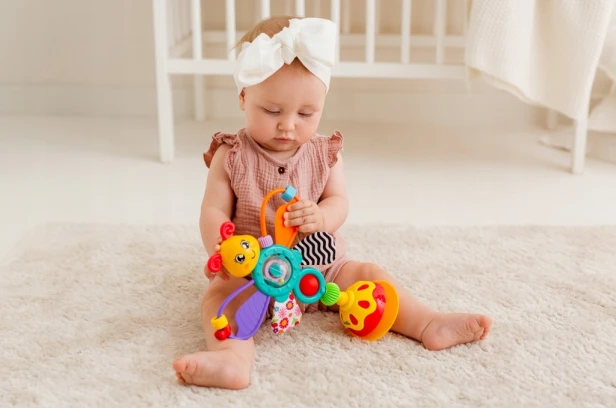 Zabawki sensoryczne - Motylek Przyssawka dla dzieci 6 m+, Tuli Fun